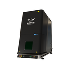 Lotus µMeta MOPA-Faserlaser graviert und markiert Metall präzise mit hoher Geschwindigkeit für industrielle Anwendungen und Werkstätten.