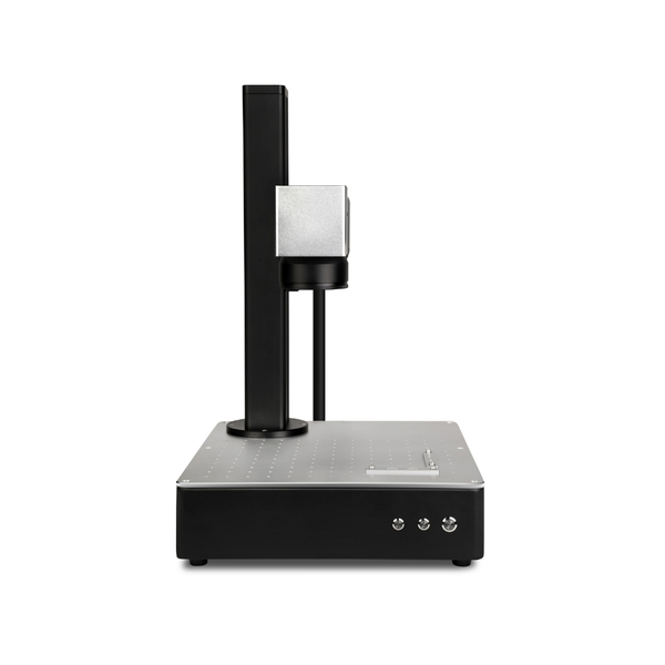 Promark Faserlaser graviert Metalle und Kunststoffe präzise für industrielle Kennzeichnung, Tiefengravuren und professionelle Anwendungen.
